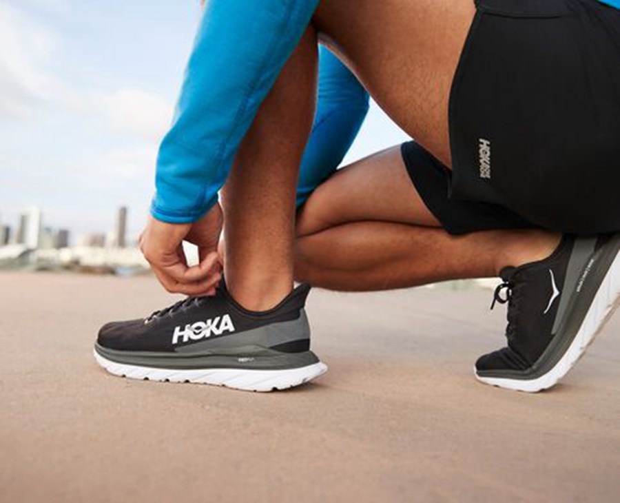 Hoka One One Hardloopschoenen Heren - Mach 4 - Zwart/Wit - TX4871529